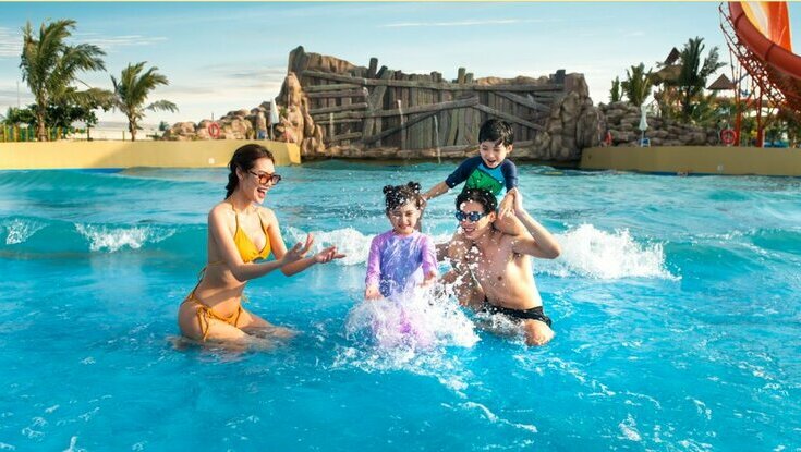 Công viên nước VinWonders Cửa Hội