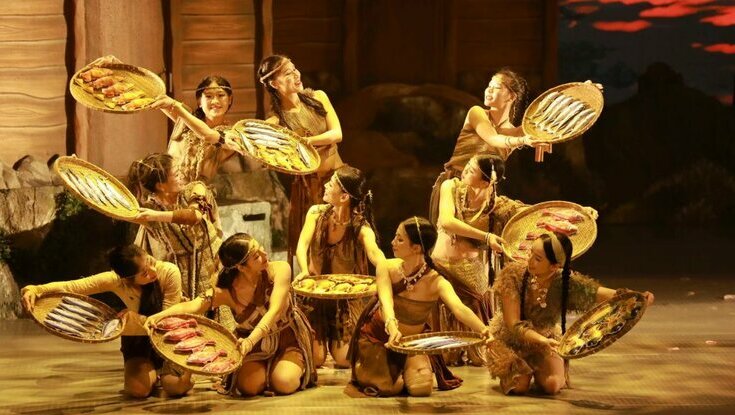 Người dân làng chài thân thương, mạnh mẽ, đầy sức sống