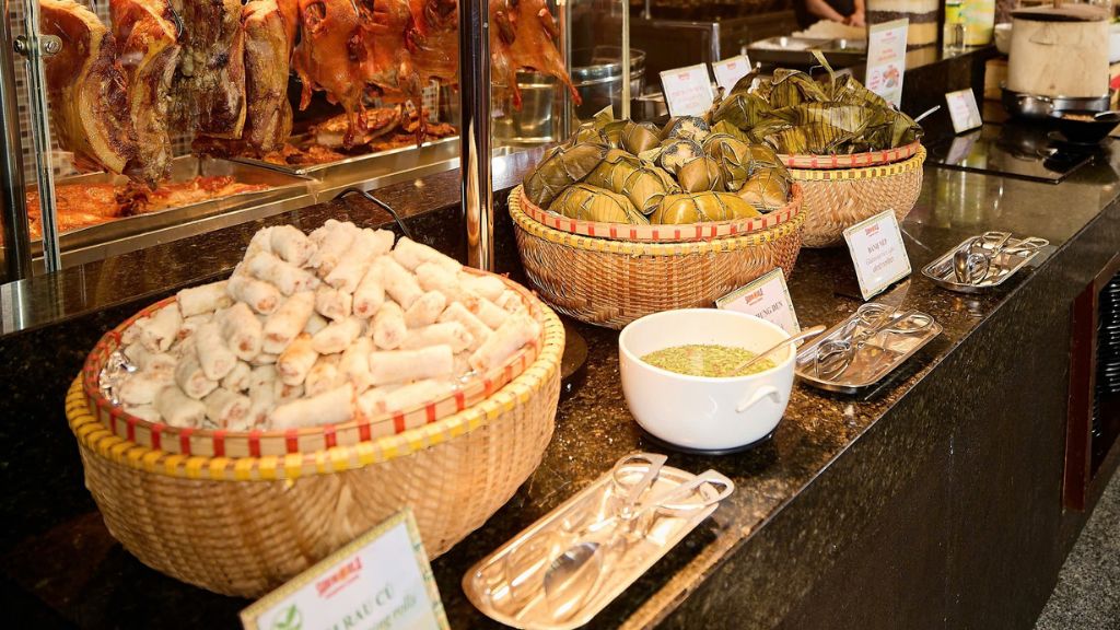Quầy buffet đậm phong vị Tây Bắc