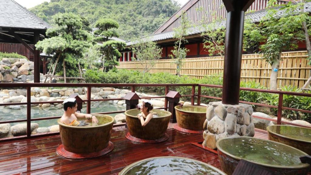 Trải nghiệm tắm Onsen tại Yoko Quang Hanh