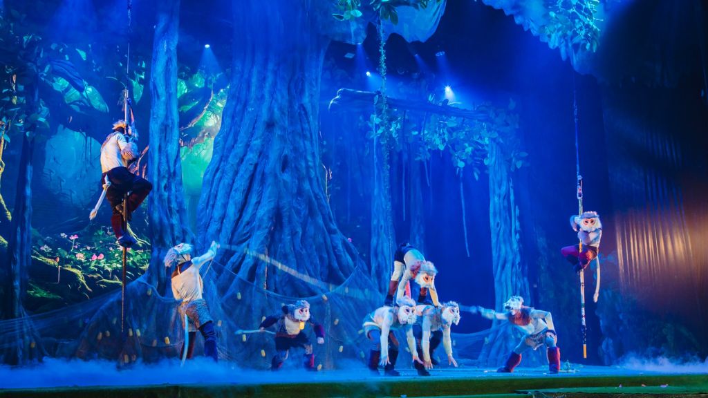 Chú Vọoc làm nên thương hiệu của Tiên Sa Show