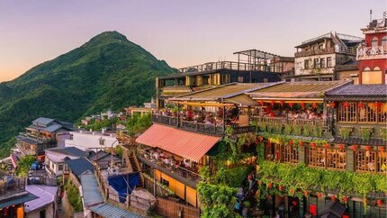 Đón Tết Âm Lịch Rực Rỡ Tại Đài Loan 5N4Đ: Thả Đèn Trời Ước Nguyện Tại Phố Cổ Thập Phần