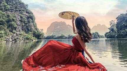 Tour Bái Đính - Tràng An - Hang Múa 1 Ngày