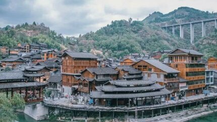 Tour Phượng Hoàng Cổ Trấn - Trương Gia Giới 6N5Đ Từ Hà Nội (Bay Vietjet Air)