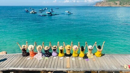 Tour Quy Nhơn 1 ngày: Khám phá Hòn Khô trải nghiệm con đường lộ thiên trên biển