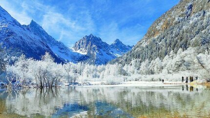 Tour Tứ Xuyên - Cửu Trại Câu: Giấc Mơ Tuyết Trắng 6N5Đ