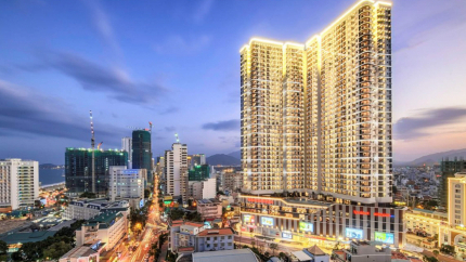 Voucher 2N1Đ: Vinpearl Condotel Empire Nha Trang + Buffet sáng + VinWonders