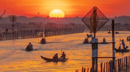 Chiêm ngưỡng hoàng hôn trên Đầm Chuồn