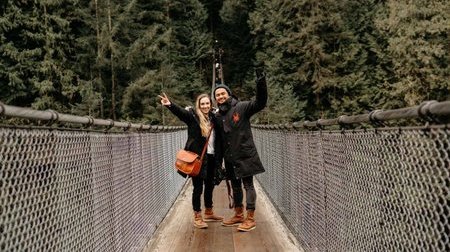 Check in tại cây cầu treo Capilano Suspension Bridge