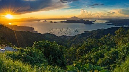 Hoàng hôn trên cao Nguyên Tagaytay