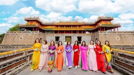 Check in tại Đại nội Huế