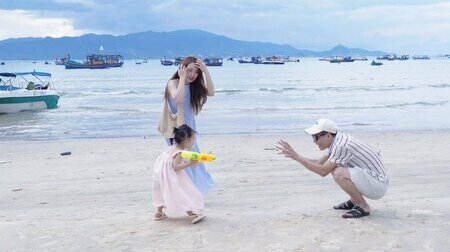 Đoàn tự do tắm và vui chơi tại biển Quy Nhơn