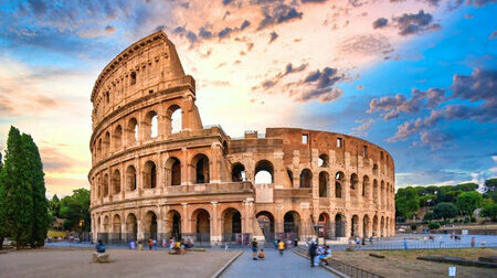 Đấu trường Colosseum nổi bật với kiến trúc hình elip