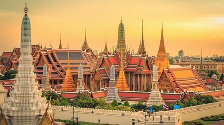 Đoàn tham quan và khám phá ngôi chùa linh thiêng  bậc nhất  Thái Lan   Chùa Phật Ngọc
