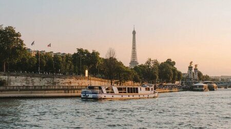 Thơ thẫn trên dòng sông Seine