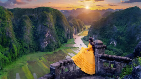 Khung cảnh non sông tráng lệ của Ninh Bình