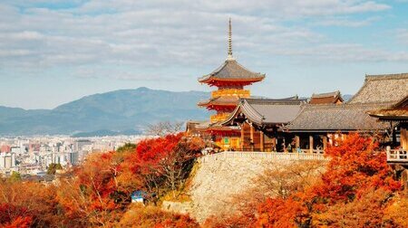 Chùa Kiyomizu dera mùa lá đỏ