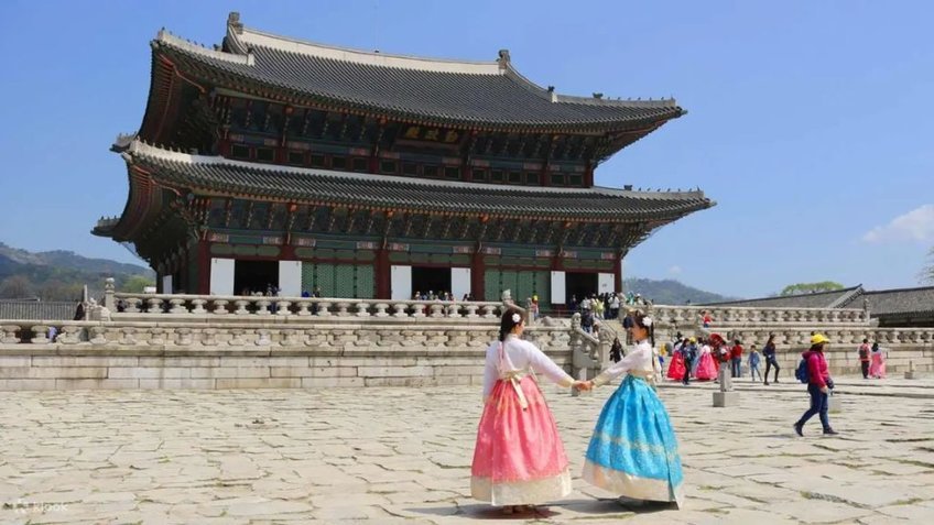 Check in tại Cung điện Gyeongbok (Cảnh Phúc Cung)