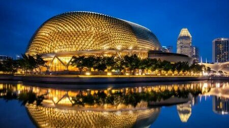 Esplanade – Nhà hát ‘Trái Sầu Riêng’ rực sáng bên vịnh Marina