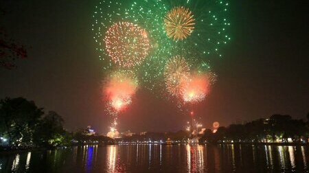 Pháo hoa dịp Tết Hà Nội