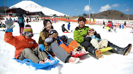 Trải nghiệm trượt tuyết tại Fujiten Snow Resort