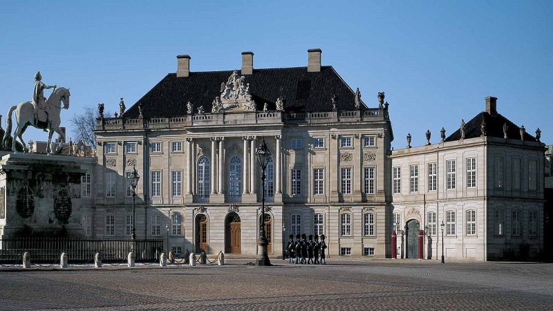 Cung điện Amalienborg