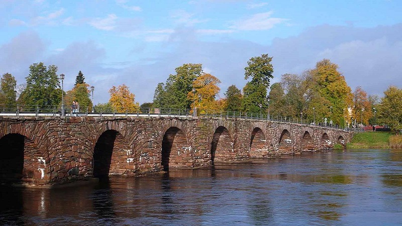 Cây cầu đá cổ mái vòm Östra Bron