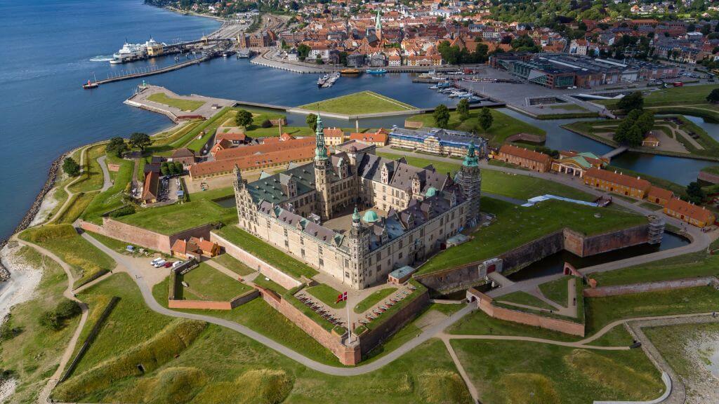 Kronborg Castle – lâu đài cổ nổi tiếng, gắn với truyền thuyết Hamlet