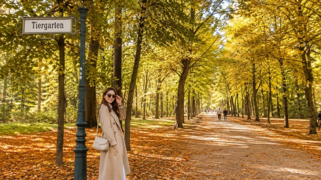 Tiergarten nhuộm sắc vàng đầy lãng mạn khi sang thu