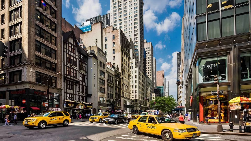 Fifth Avenue - đại lộ thời thượng với mua sắm xa hoa và biểu tượng New York