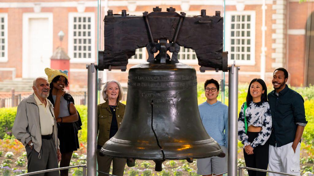 Liberty Bell - chiếc chuông lịch sử gắn liền tinh thần khai sinh quốc gia Hoa Kỳ