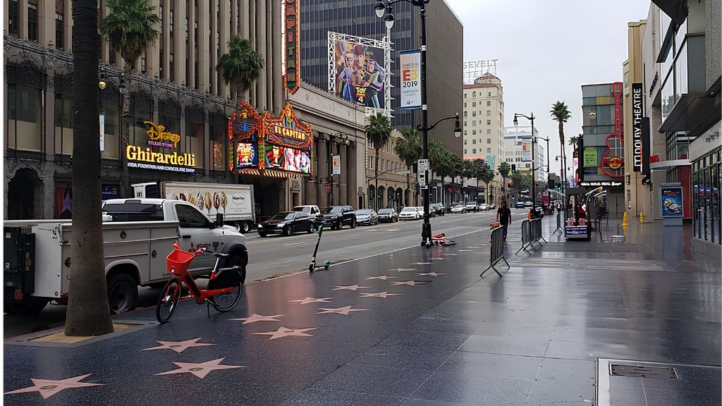 Hollywood Boulevard – Con đường huyền thoại với Đại lộ Danh vọng