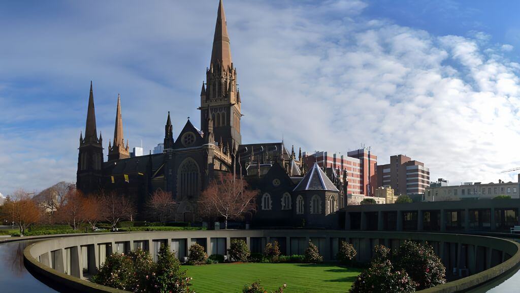 Nhà thờ St  Patrick – Melbourne – nhà thờ Công giáo lớn và nổi bật với kiến trúc Gothic cổ kính