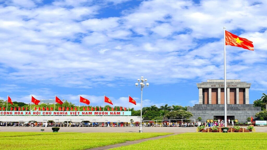 Quảng trường Ba Đình lịch sử nơi Bác Hồ đọc Tuyên ngôn Độc Lập