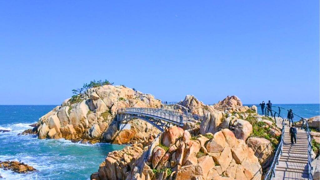 Tận hưởng hoàng hôn và không khí trong lành tại Daewangam