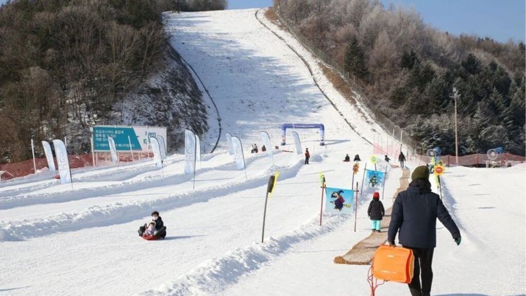 Elysian – Hòa mình vào tuyết trắng và thiên nhiên núi non