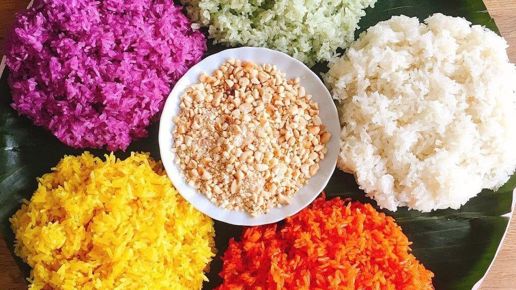 Thưởng thức xôi ngũ sắc siêu hấp dẫn