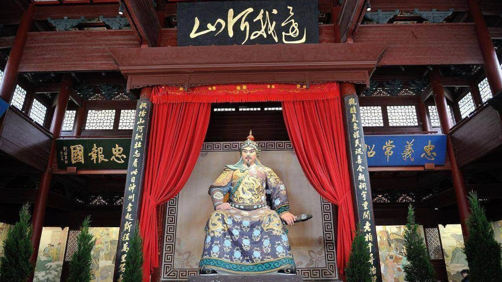 Đoàn chiêm bái Miếu Nhạc Phi