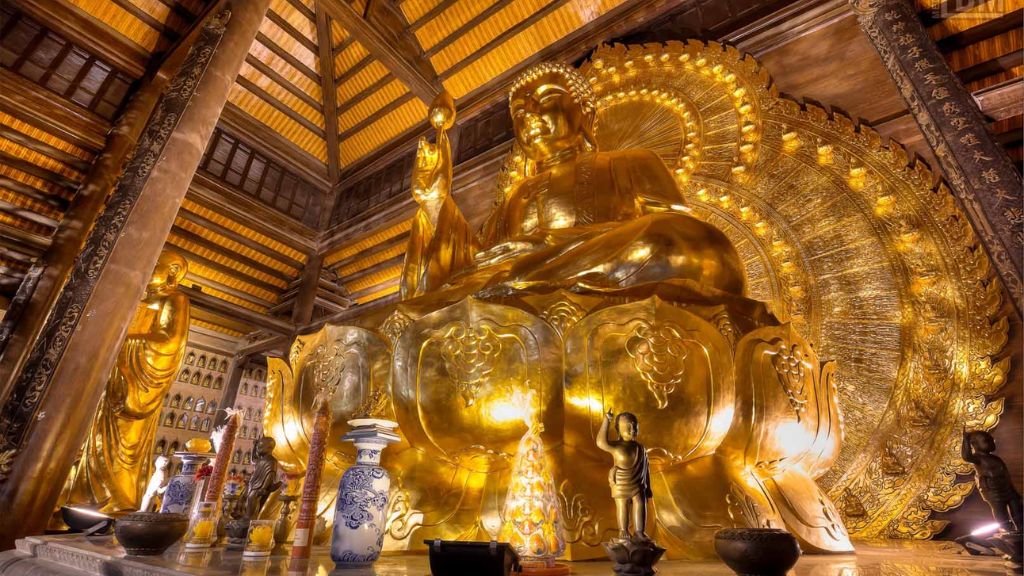 Tượng Phật Tổ Như Lai bằng đồng lớn nhất Đông Nam Á
