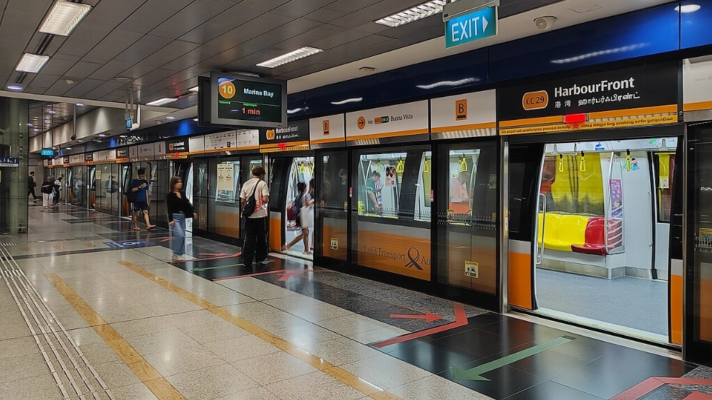 Trải nghiệm hệ thống MRT Singapore