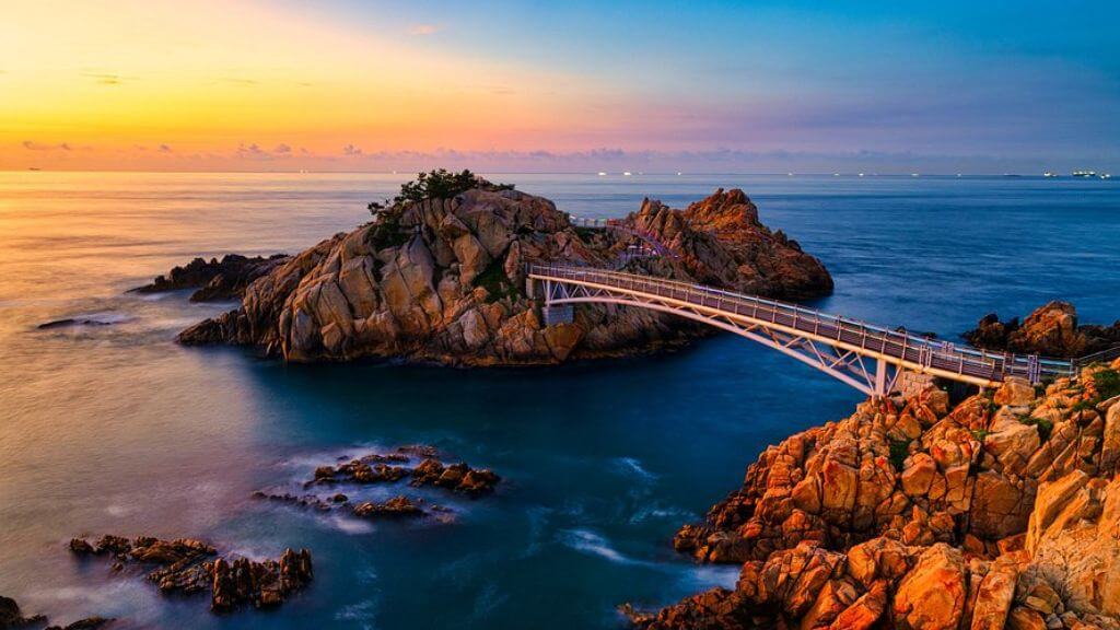 Công viên Daewangam – nơi đây có cây cầu treo dài nhất của Hàn Quốc