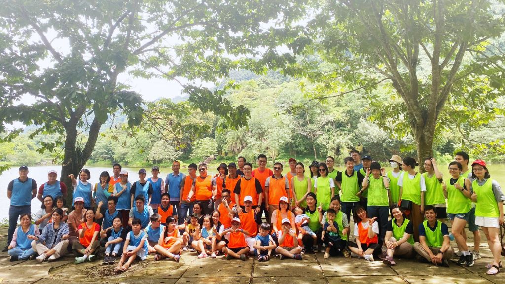 Đoàn tham gia tour du lịch Ninh Bình của BestPrice