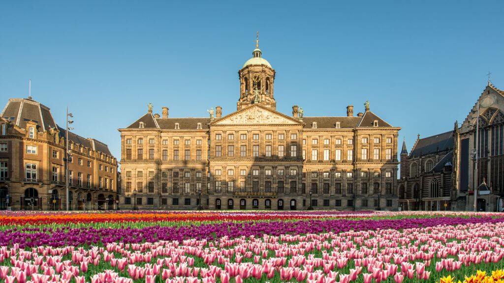Cung điện Hoàng gia Amsterdam vô cùng uy nghi