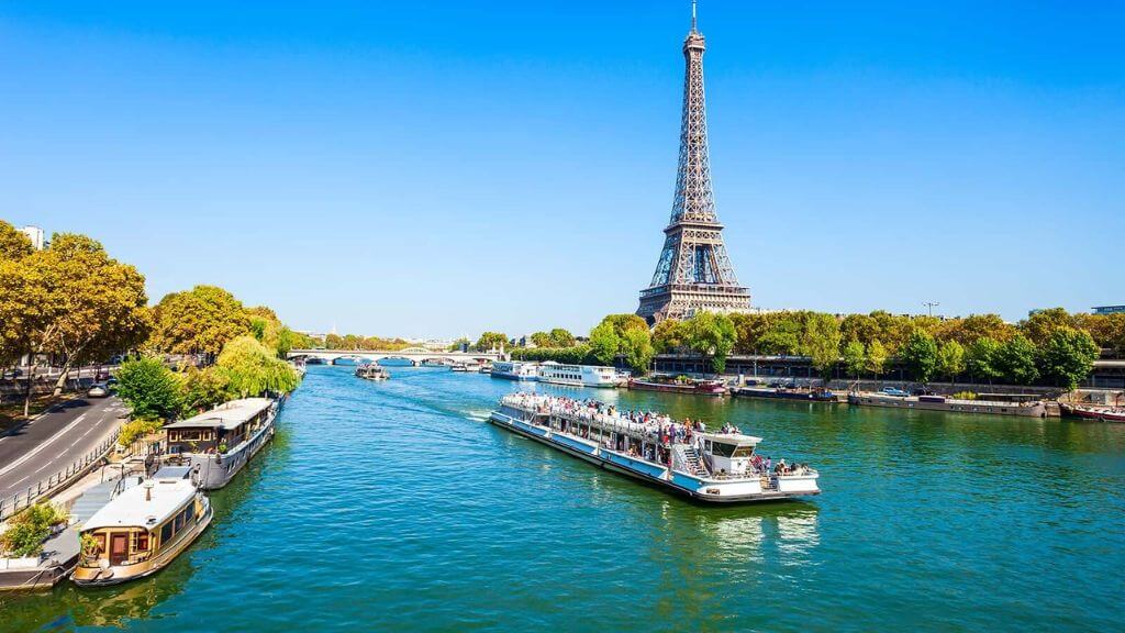 Du thuyền sông Seine – Chiêm ngưỡng vẻ đẹp lãng mạn của Paris từ dòng sông thơ mộng
