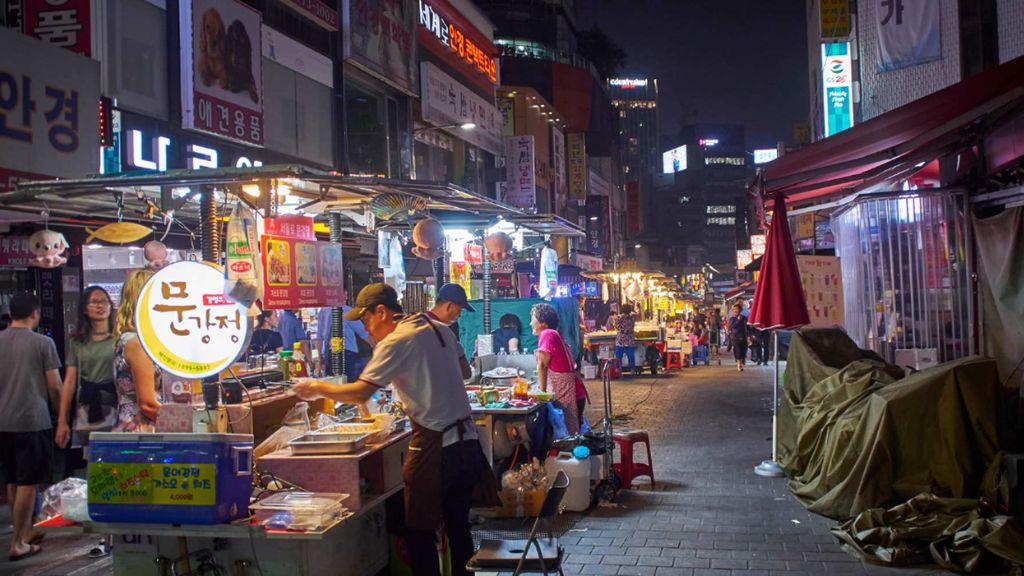 Ẩm thực chợ đêm Dongdaemun ở Seoul