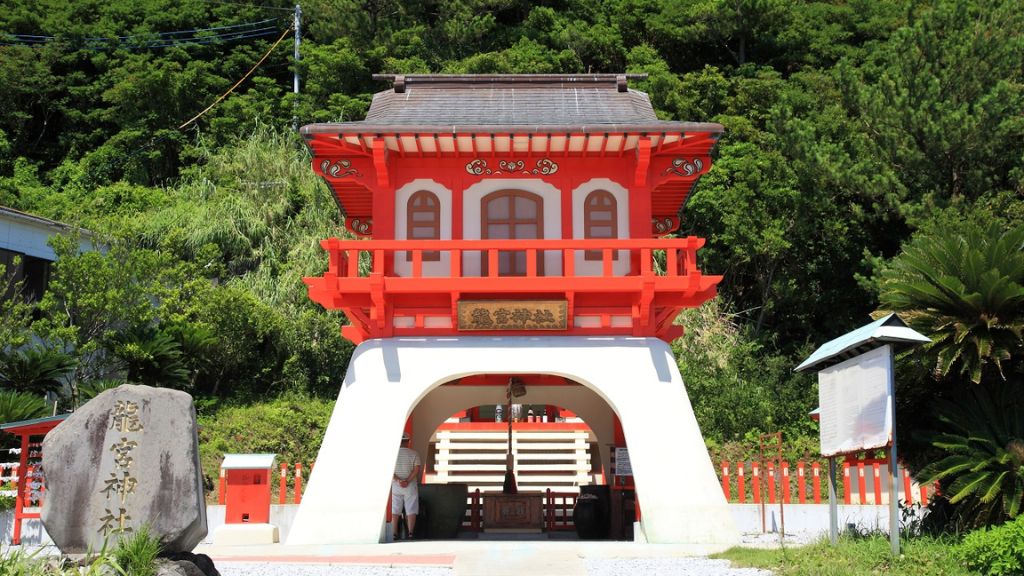Kiến trúc độc đáo đền Nagasaki Hama Ryugu