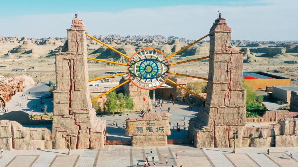 Ghé thăm Thành phố Ma Quỷ Urho