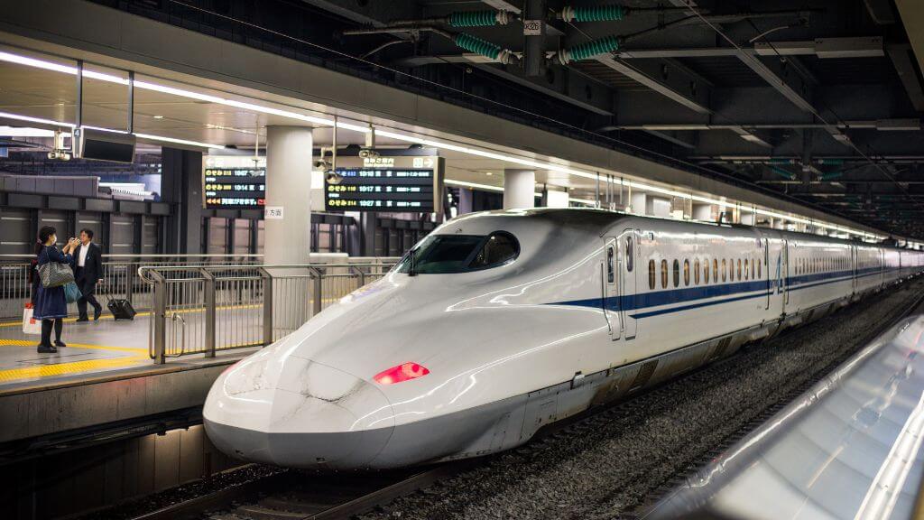 Tàu siêu tốc Shinkansen – niềm tự hào của Nhật Bản