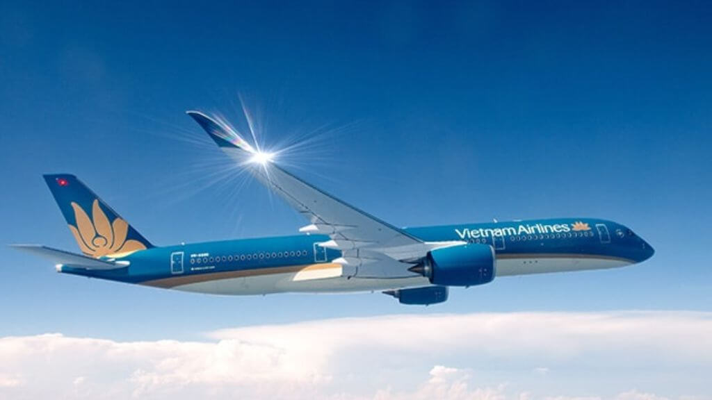 Tạm biệt Nhật Bản, du khách bay về Hà Nội