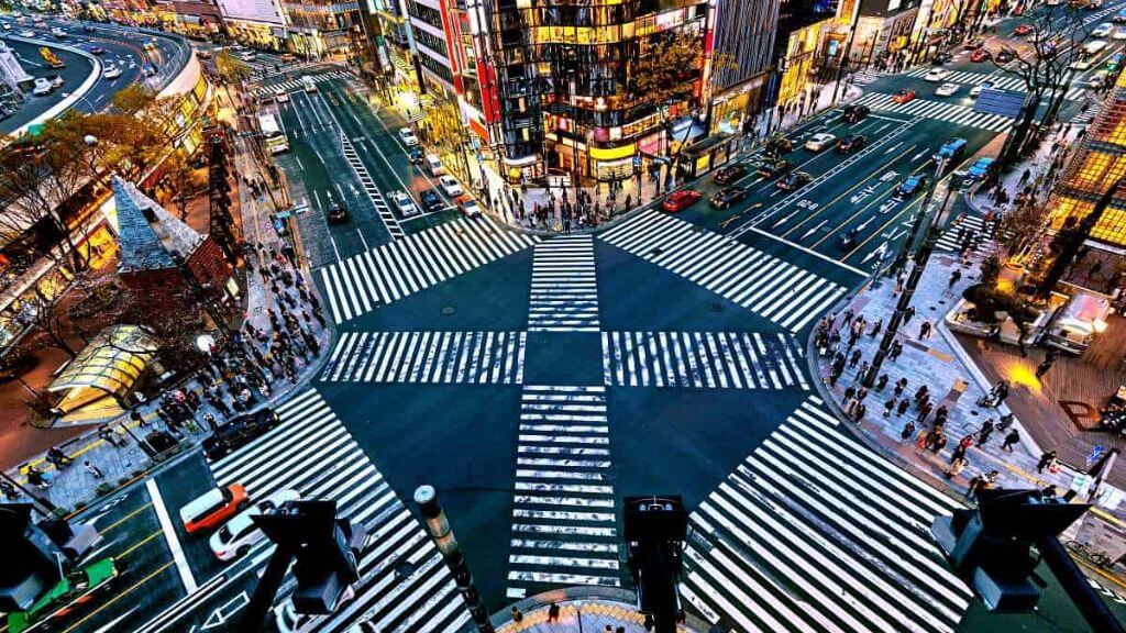 Shibuya Crossing – ngã tư nổi tiếng đông đúc bậc nhất thế giới